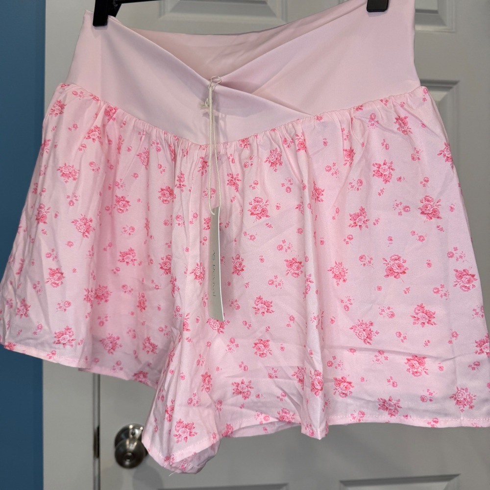 AS Revival Ballerina Pink Floral V-Waist Flowy Athletic Shorts Size XL - Picture 3 of 7
